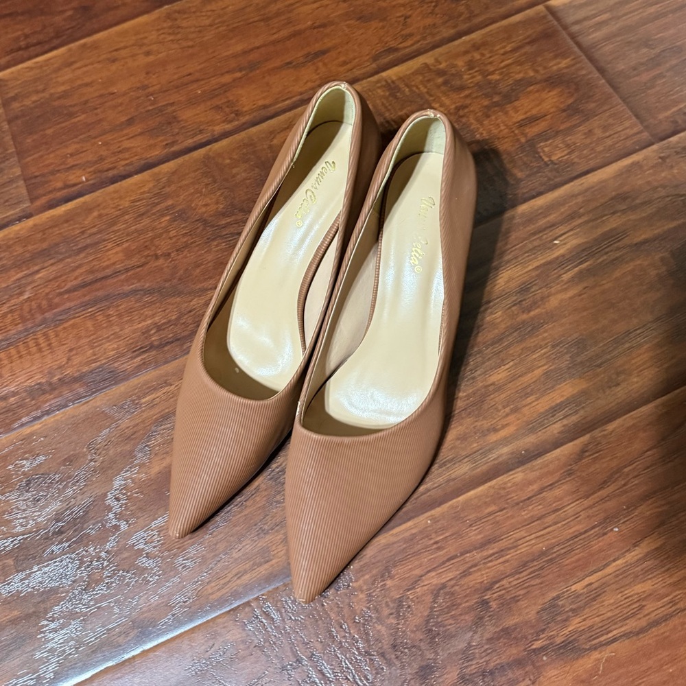 Chic Tan Women's Heels
